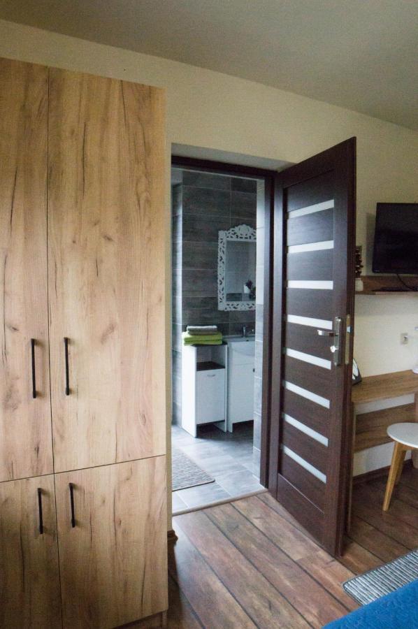 Noclegi Fregata - Pokoje Goscinne W Solinie 661-459-339 Solina  Exteriér fotografie