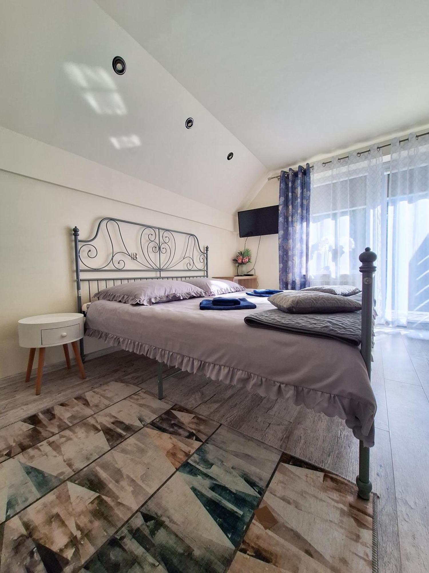 Noclegi Fregata - Pokoje Goscinne W Solinie 661-459-339 Solina  Exteriér fotografie