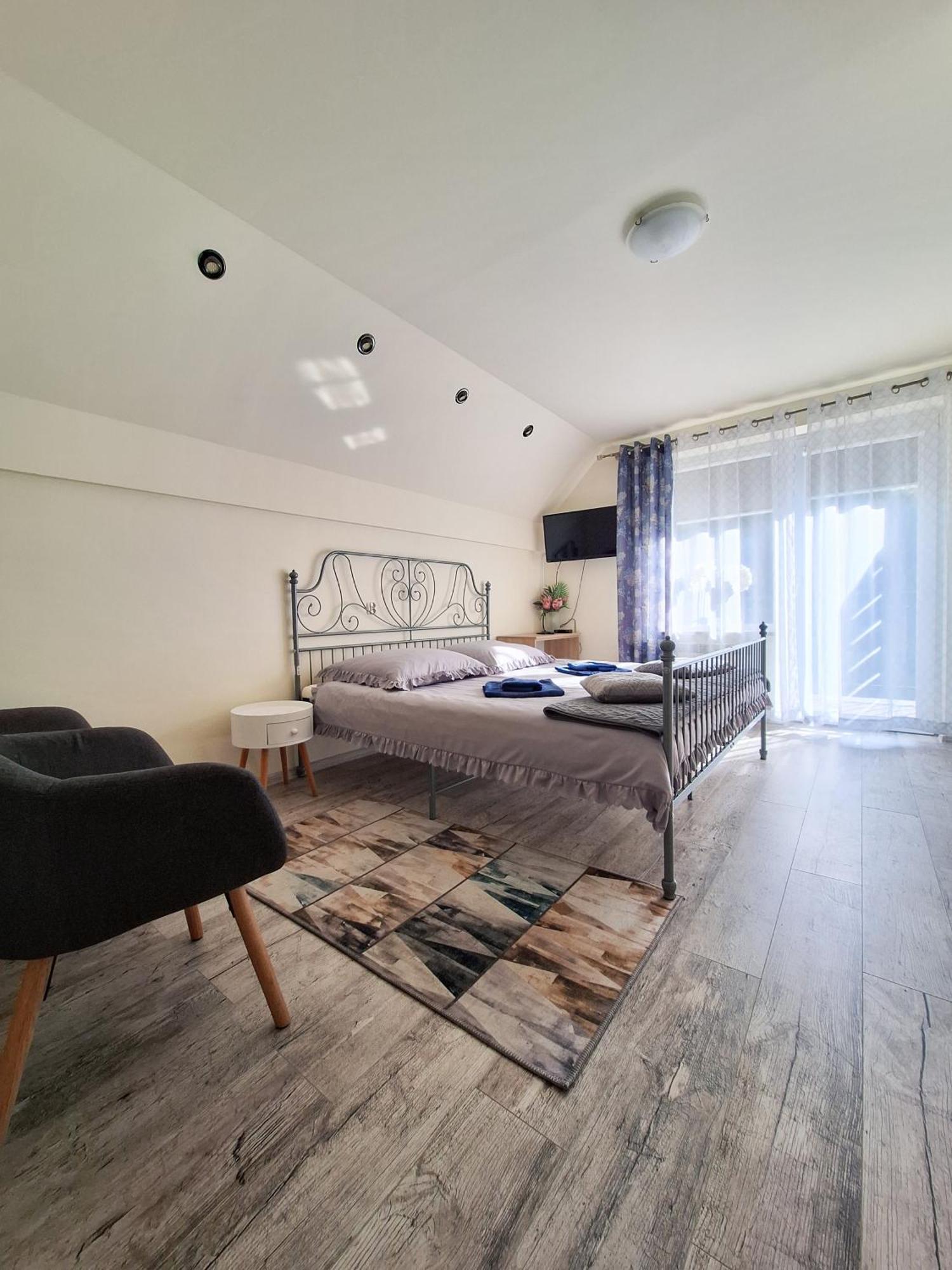 Noclegi Fregata - Pokoje Goscinne W Solinie 661-459-339 Solina  Exteriér fotografie